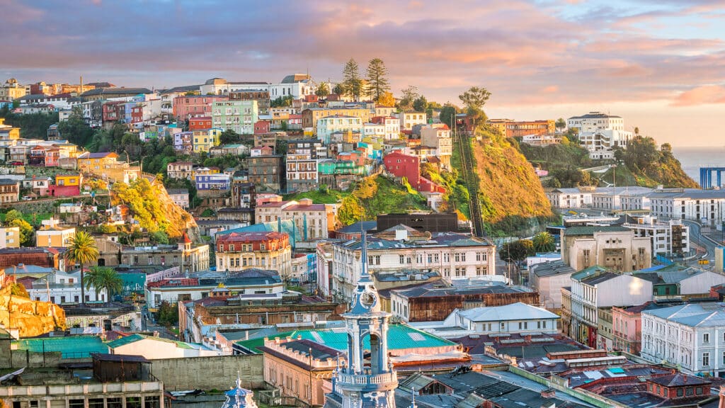 Members of Apollo Destinations Explore Valparaiso. 2